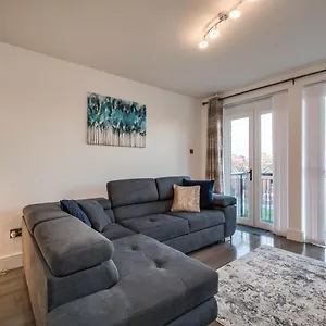 https://apt-central-comfort-apt-2-bed-and-balcony.belfasthotelsireland.com