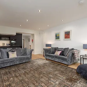 https://the-york-place-residence.edinburghhotelsuk.org